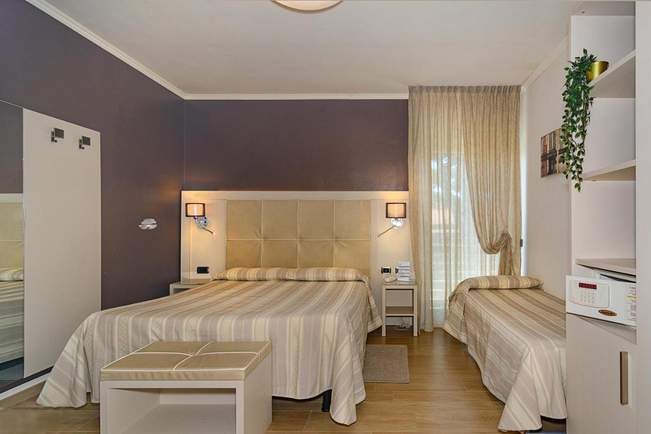 Hotel Etruria Forte dei Marmi Bagian luar foto